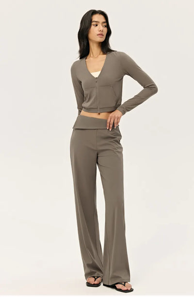 SPARK Women’s Cropped V-Neck Workout Jacket DS126067