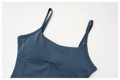 supportive workout tank top in blue detail