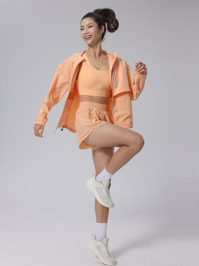 All-Day Sun Protection: The UPF-rated fabric acts as a reliable sun protection jacket, shielding your skin from harmful UV rays during outdoor activities. It’s your perfect light cover-up for sunny days.