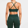 Self-adjusting seamless yoga bra in green side