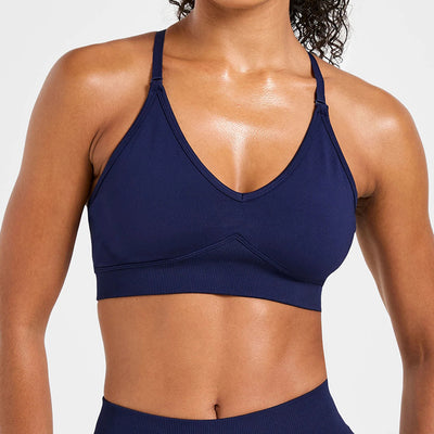 Self-adjusting seamless yoga bra in navy